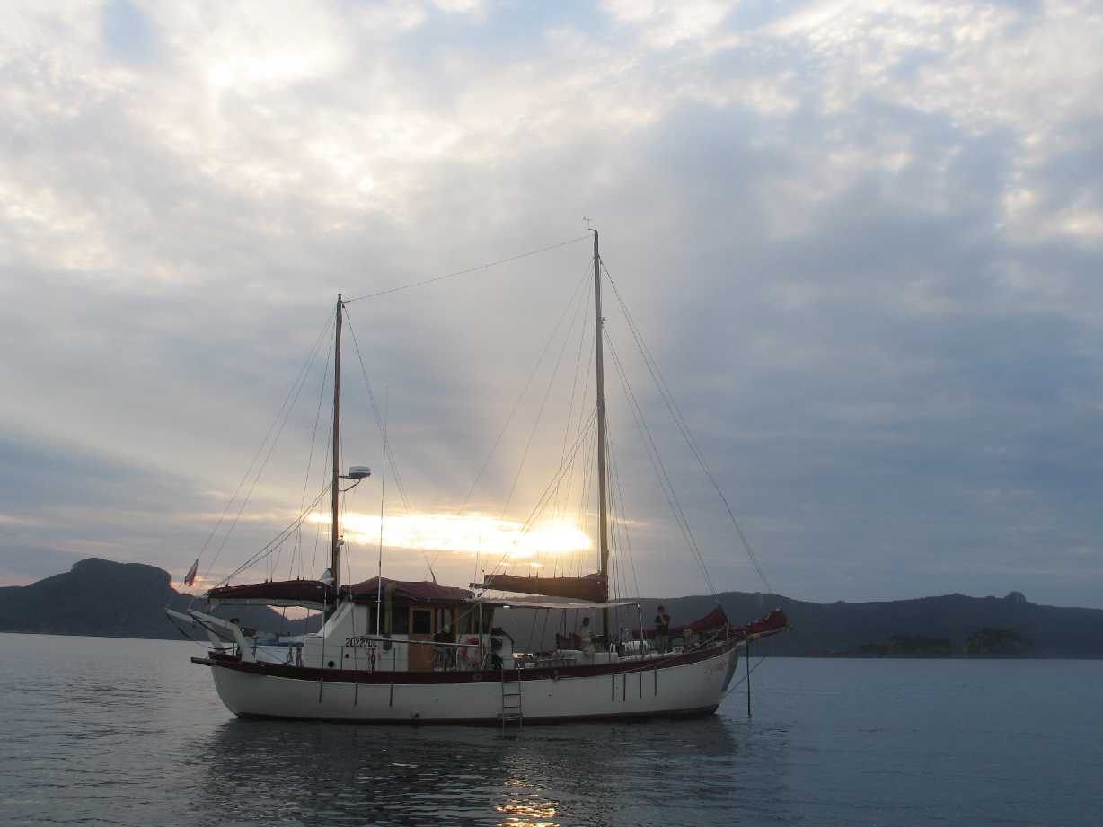 resized_Day 1 Underway & Whitehaven beach 196.jpg